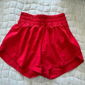 Lululemon track that 3 inch size 4❤️